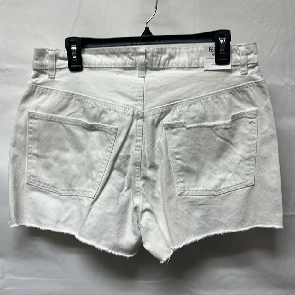 REFUGE High Rise Shorts. - Picture 2 of 3